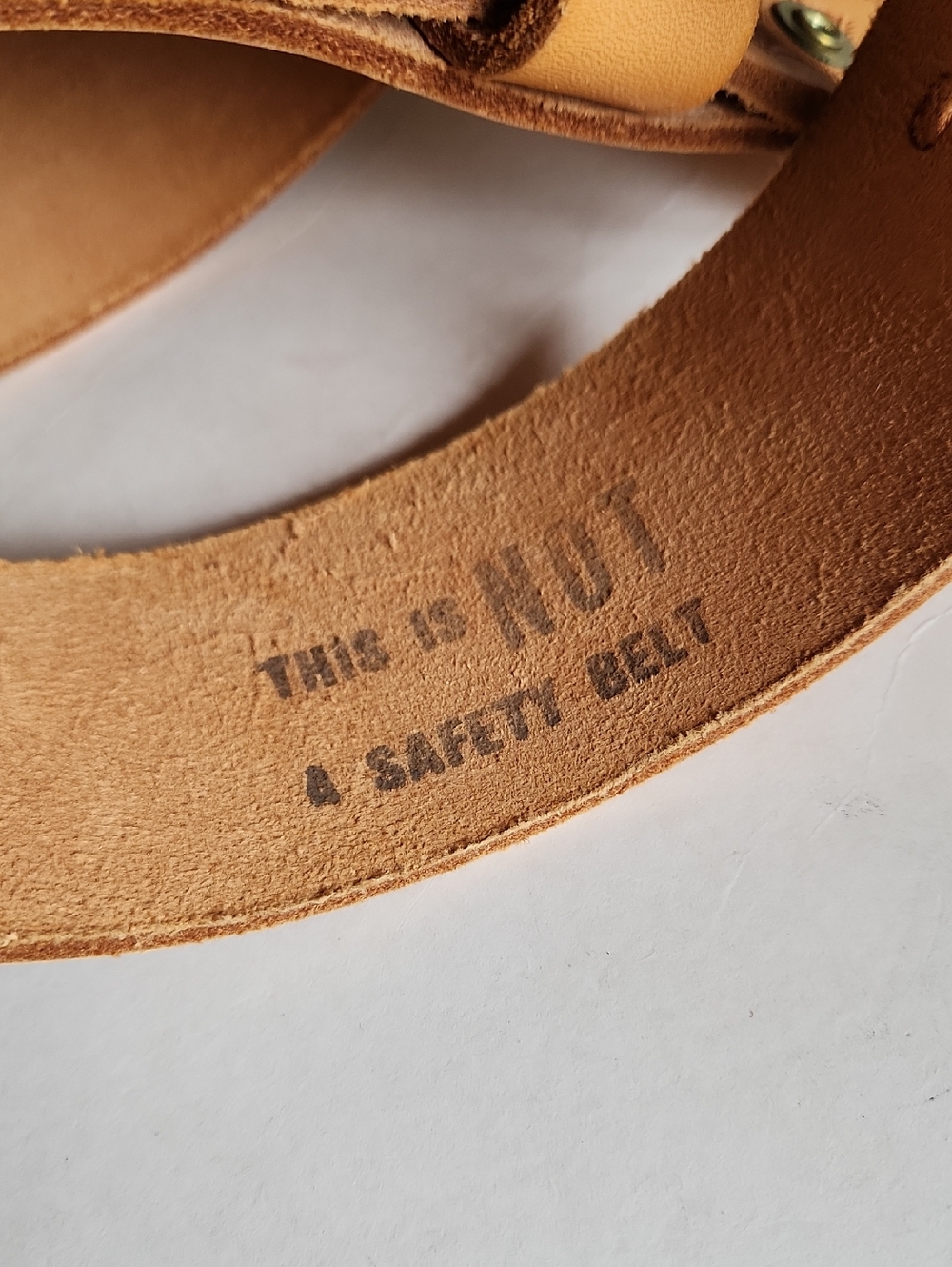 NEW WITHOUT TAG / Klein Tools Embossed Leather Belt in Natural Tan - Picture 7 of 8